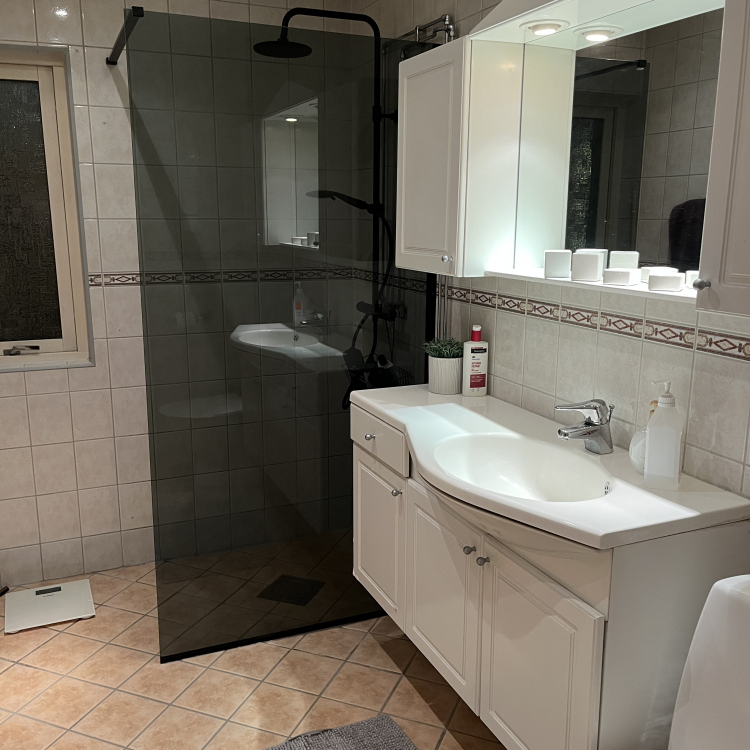 Kundebilde Dusjvegg Zen - Gr� 100x200