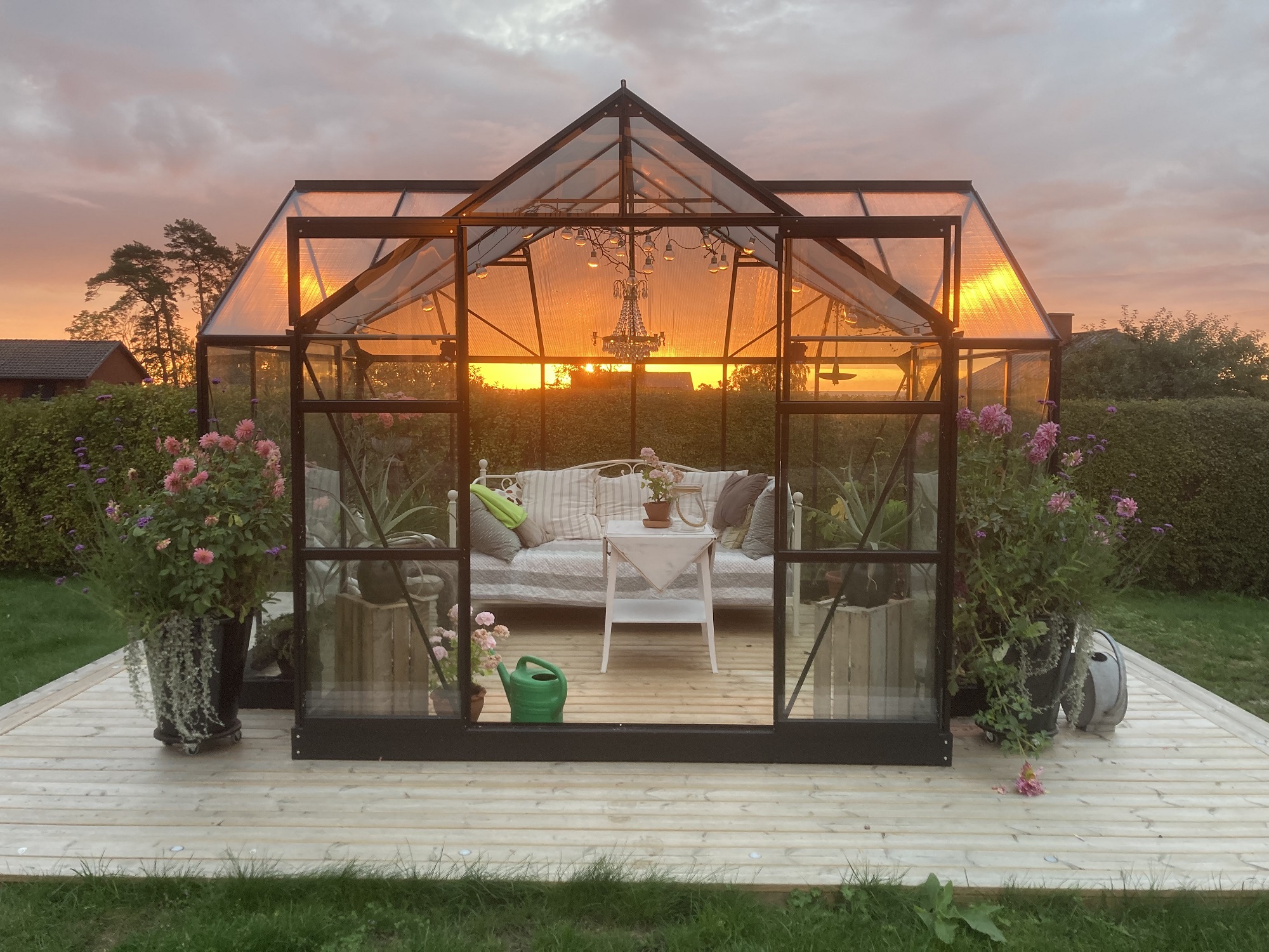 Drivhus Triton med herdet glass - 10,2 m� + Drivhusbord