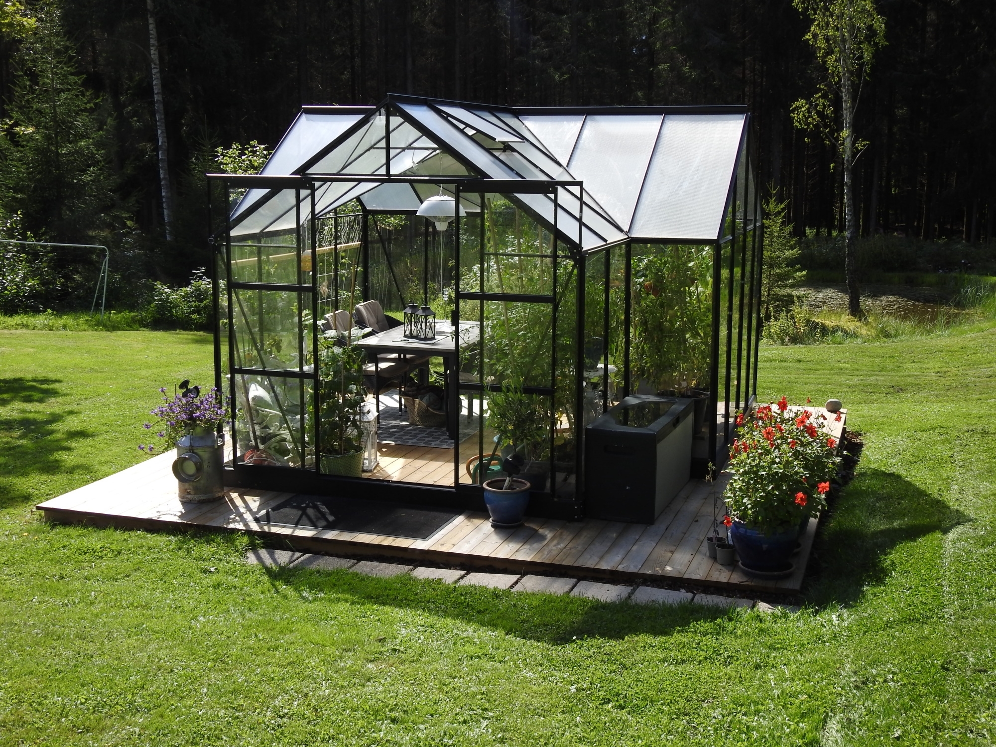 Drivhus Saturnus med herdet glass - 12,8 m² Drivhus Saturnus med herdet glass - 12,8 m²