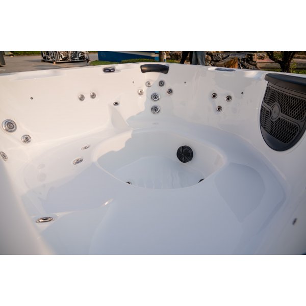 Boblebad Nepton - 5 seter (200×200 cm) Boblebad Nepton - 5 seter (200×200 cm)