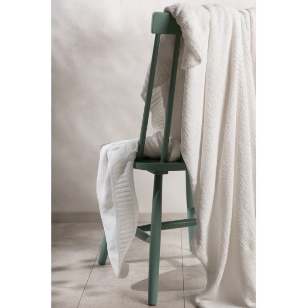 Nemy pledd 130x170 cm - Hvit Nemy pledd 130x170 cm - Hvit