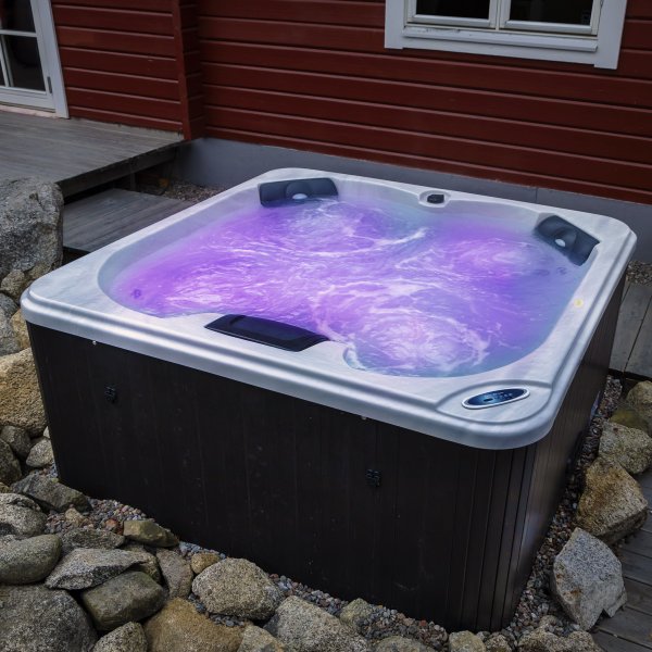 Boblebad Foibe - 4 personer | Balboa VL260 | Lyfco