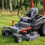 Kommersiell nullsving-sitteklipper - 152 cm klippebredde, 803 cc Loncin-motor