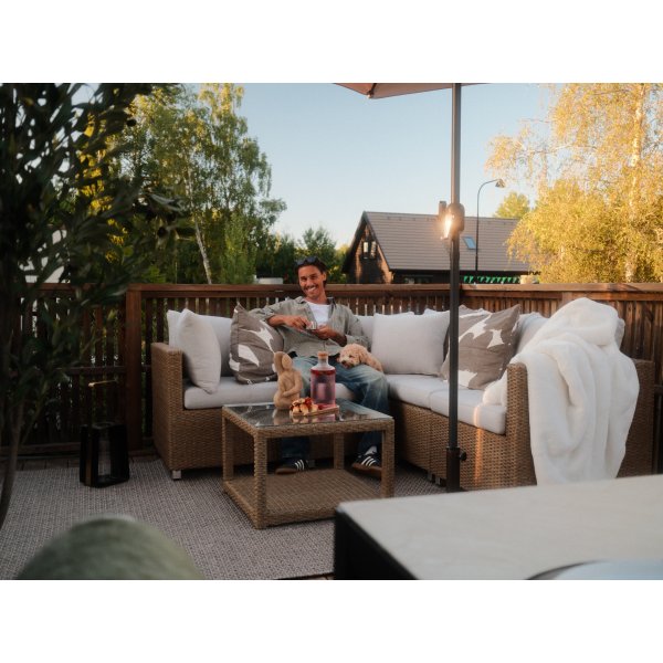 Loungegruppe Natur med hvite puter 200x200 - Vamos + Flekkfjerner for møbler Loungegruppe Natur med hvite puter 200x200 - Vamos + Flekkfjerner for møbler
