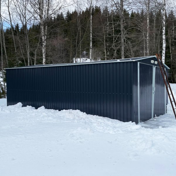 Garasjesett i metallplate 23 m� dobbeld�r garasjeport premium