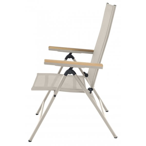 Svea stillingsstol beige tekstilene med armlener i eik-lakkert tre