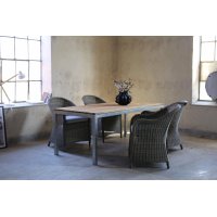 Matgruppe Alva: Spisebord i teak / galvanisert stål med 4 stk. Mercury lenestoler i brun kunstrotting Matgruppe Alva: Spisebord i teak / galvanisert stål med 4 stk. Mercury lenestoler i brun kunstrotting