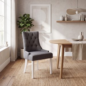 Spisestoler 2-pakning Tuva New Port - Grått stoff og hvite Hevea-treben - 93 cm Spisestoler 2-pakning Tuva New Port - Grått stoff og hvite Hevea-treben - 93 cm