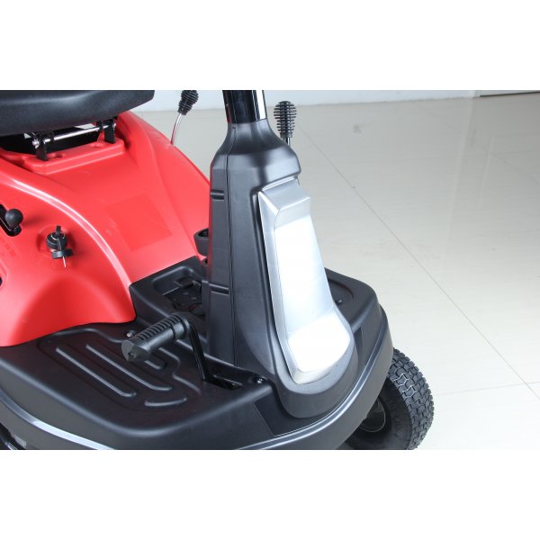 Sikkerhetsklipper 24\\\" 196 cc - 4,8 kW - 4 gir, r�d