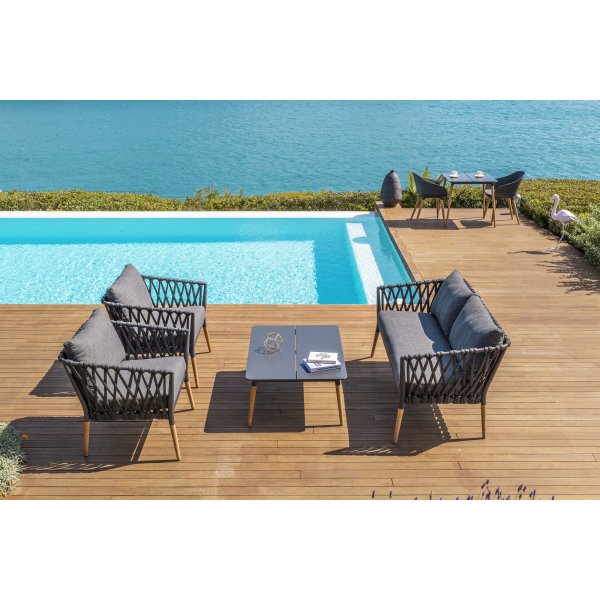 Livsstil Hage utegruppe Ipanema med sofa, 2 lenestoler og salongbord - Grå / Teak / Olefin Livsstil Hage utegruppe Ipanema med sofa, 2 lenestoler og salongbord - Grå / Teak / Olefin