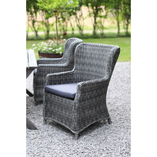 Spisegruppe Scottsdale: Bord 150 cm inkl. 4 stk. Jacksonville lenestoler i grå kunstrotting Spisegruppe Scottsdale: Bord 150 cm inkl. 4 stk. Jacksonville lenestoler i grå kunstrotting