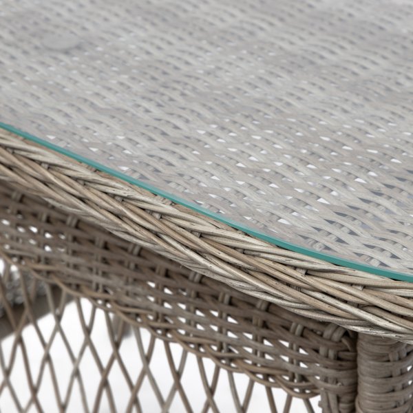 Menton utendørs sofasett - Bord, lenestoler og 3-seters sofa Menton utendørs sofasett - Bord, lenestoler og 3-seters sofa