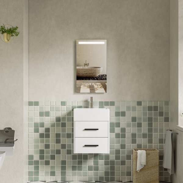 Baderomspakke 80 cm hvite myktlukkende skuffer og LED-speil - Elara