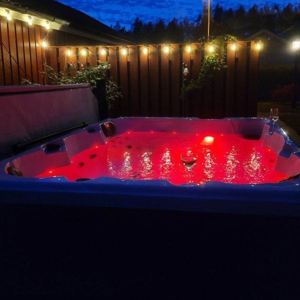 Boblebad 5-6 personer Lucite� akryl, Gecko� sirkulasjonspumpe og Balboa� kontrollsystem 2026 - Poseidon