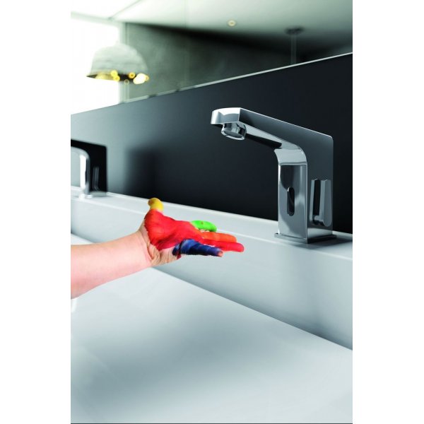 Servantbatteri med bevegelsessensorer - krom