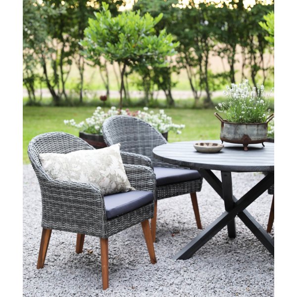 Spisegruppe Mercury: Scottsdale rundt bord inkl. 4 stk. Valetta lenestoler i grå kunstrotting Spisegruppe Mercury: Scottsdale rundt bord inkl. 4 stk. Valetta lenestoler i grå kunstrotting