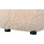 Fluffy puff i beige furry stoff Fluffy puff i beige furry stoff