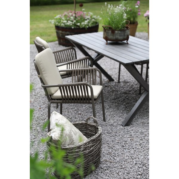 Spisegruppe Scottsdale: bord 150 cm inkludert 4 stk. stablebare grå Lincoln-stoler Spisegruppe Scottsdale: bord 150 cm inkludert 4 stk. stablebare grå Lincoln-stoler