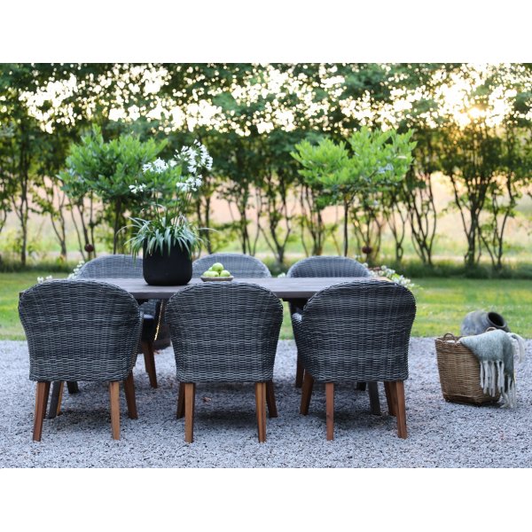 Oxford utendrs spisegruppe; brunt bord 220 cm inkl. 6 stk. Valetta lenestoler gr kunstrotting + Tekstilimpregnering for utembler