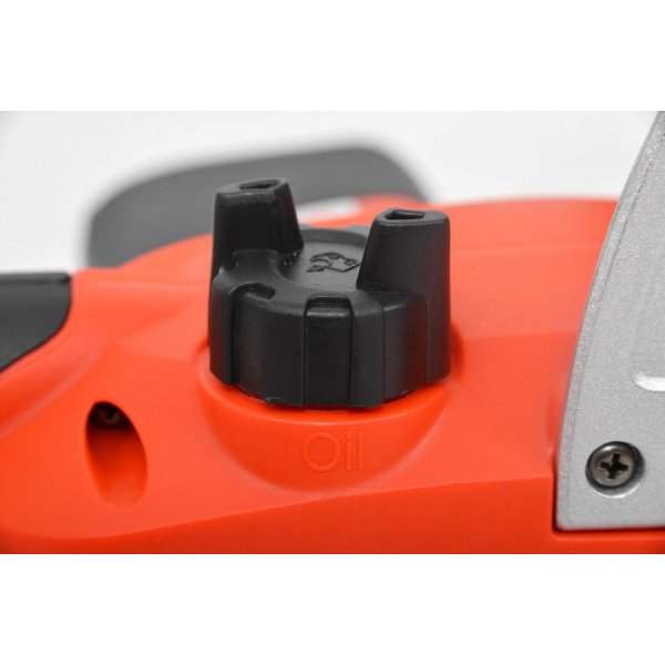 Elektrisk motorsag med hurtigkjedespenning - 2400W Elektrisk motorsag med hurtigkjedespenning - 2400W