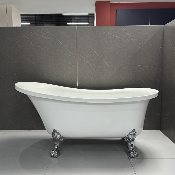 Frittst�ende Kapolei badekar med klof�tter 150 � 75 cm