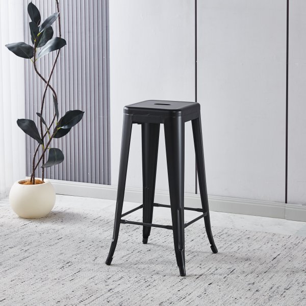 Iris barkrakk i svart metall - Setehøyde 77 cm Iris barkrakk i svart metall - Setehøyde 77 cm