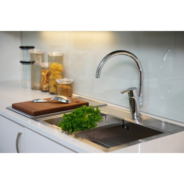 Oras Kjøkkenbatteri med avstengning, 6 V Cubista 2839F Oras Kjøkkenbatteri med avstengning, 6 V Cubista 2839F