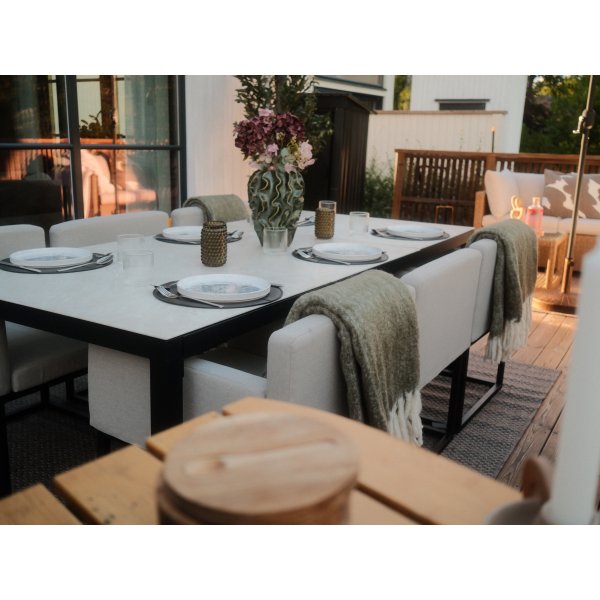 Spisegruppe 6 stoler + bord 215 cm + gr�/svart utend�rs spisegruppe + M�belpleie
