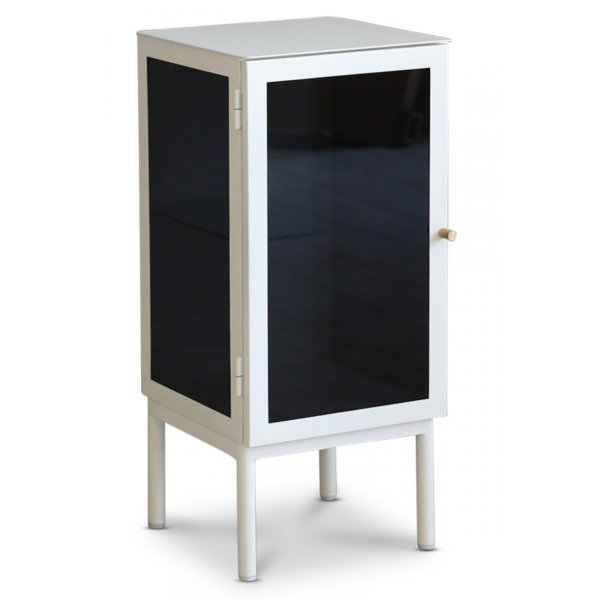 Revel hvitt nattbord 75 cm med venstrehengt d�r